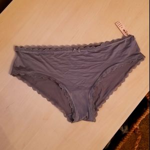 Victoria's Secret medium panty NEW! Bundle w/other